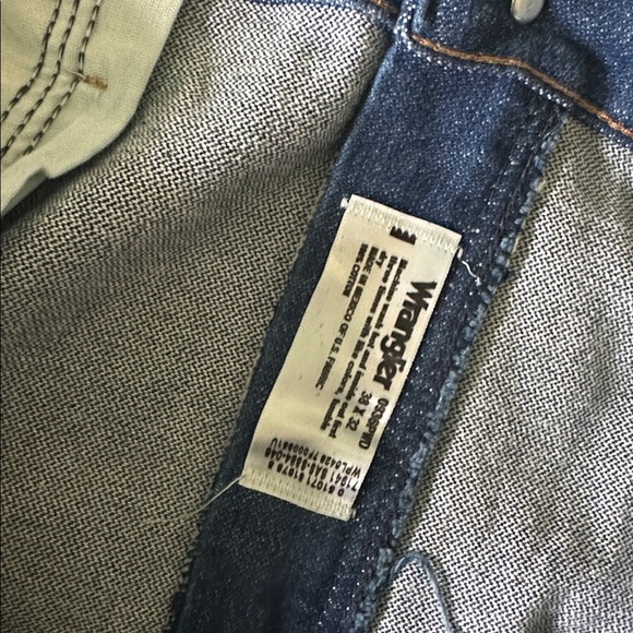 Wrangler Dark Blue Jeans NWOT - Picture 4 of 6